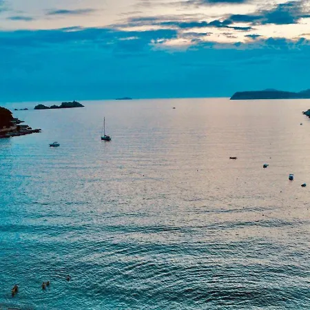 Ane Promenade Sunset