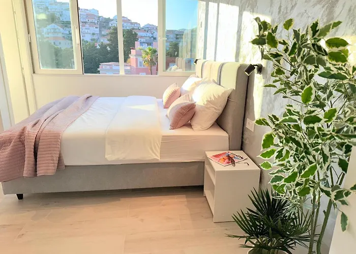 Ane Promenade Sunset *