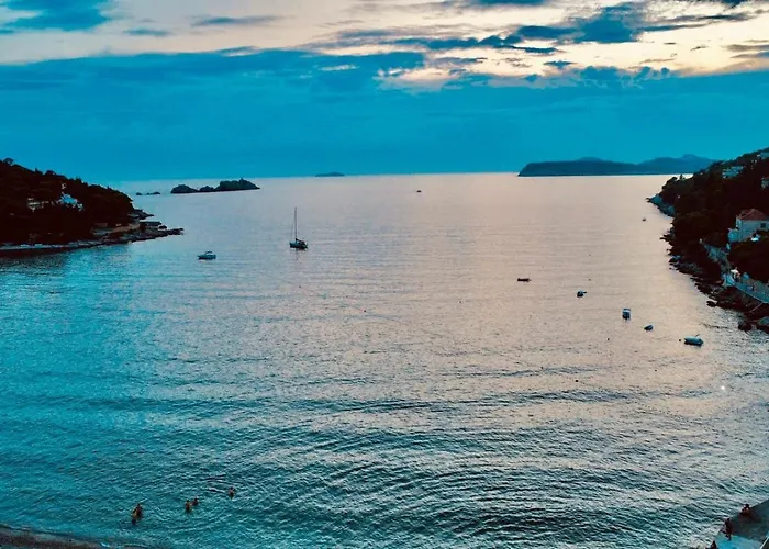 Ane Promenade Sunset