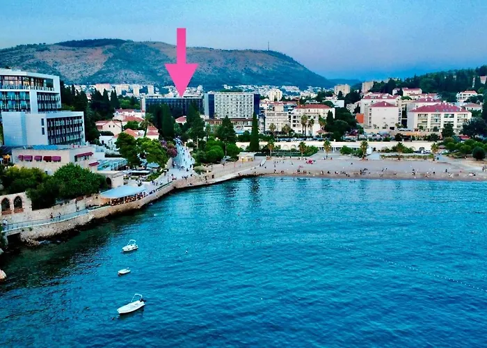 Ane Promenade Sunset